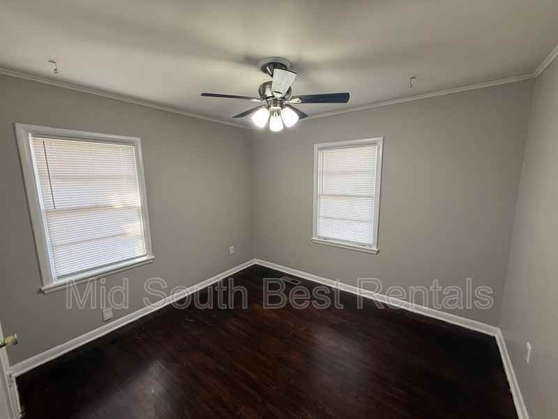 1630 Mount Moriah Road - Photo 6 of 12