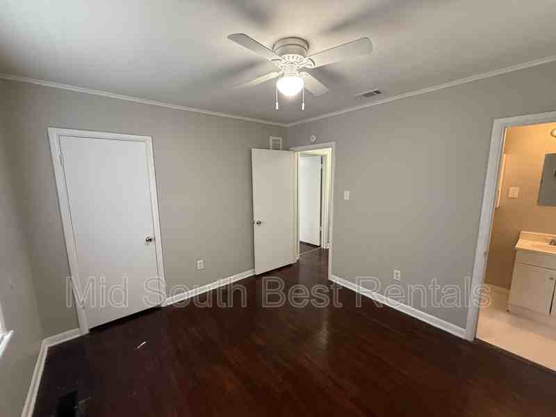 1630 Mount Moriah Road - Photo 7 of 12