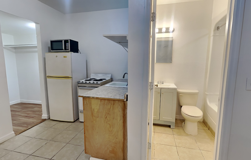 1431 Seminola Boulevard #3 - Photo 4 of 8