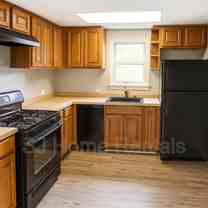 412 Powell St - Photo 1 of 1