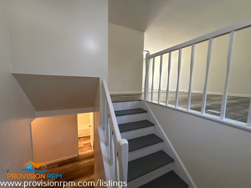 9102 Pennswood Dr - Photo 2 of 33