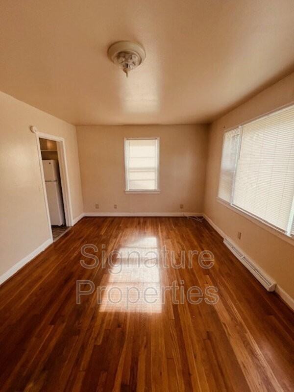 2128 N Whitehill Dr - Photo 2 of 25