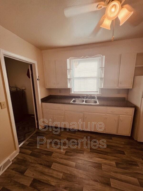 2128 N Whitehill Dr - Photo 5 of 25