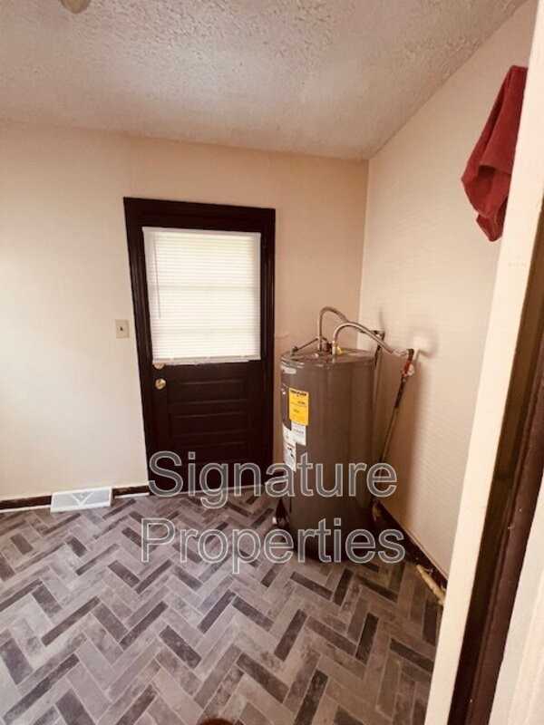 2128 N Whitehill Dr - Photo 6 of 25