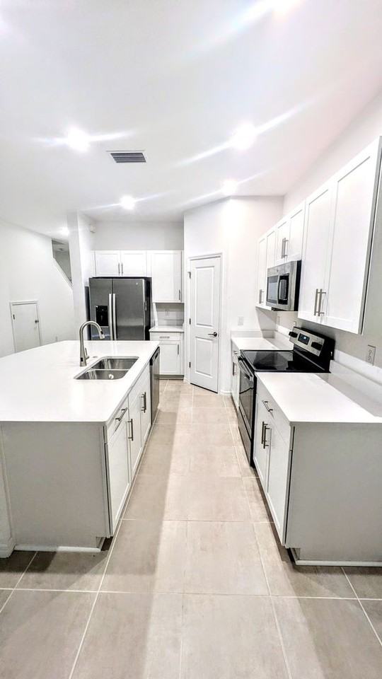 8580 Lunar Skye St - Photo 4 of 30