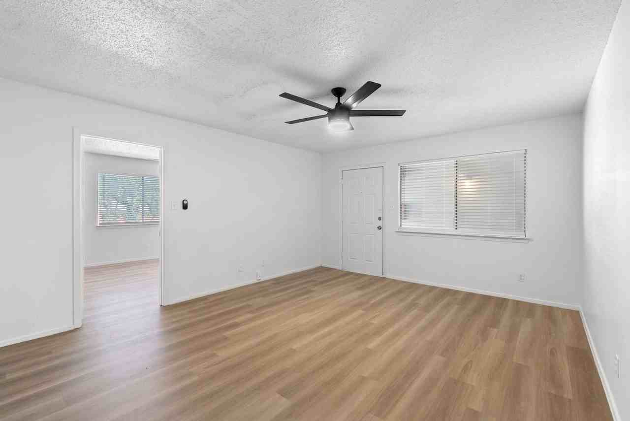 Worthington Apartments - Photo 3 of 17