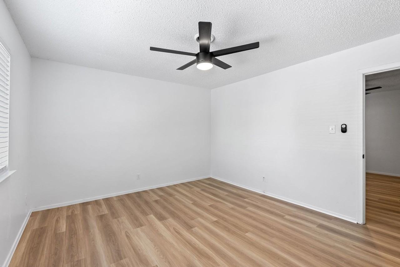 Worthington Apartments - Photo 5 of 17