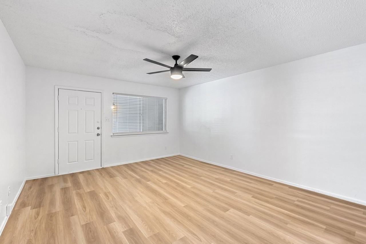 Worthington Apartments - Photo 7 of 17