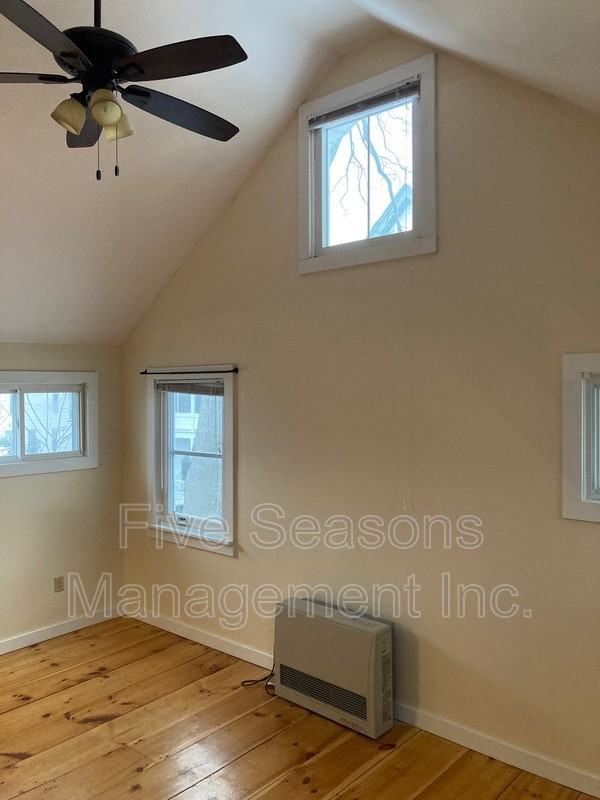 35 N Winooski Ave - Photo 7 of 11