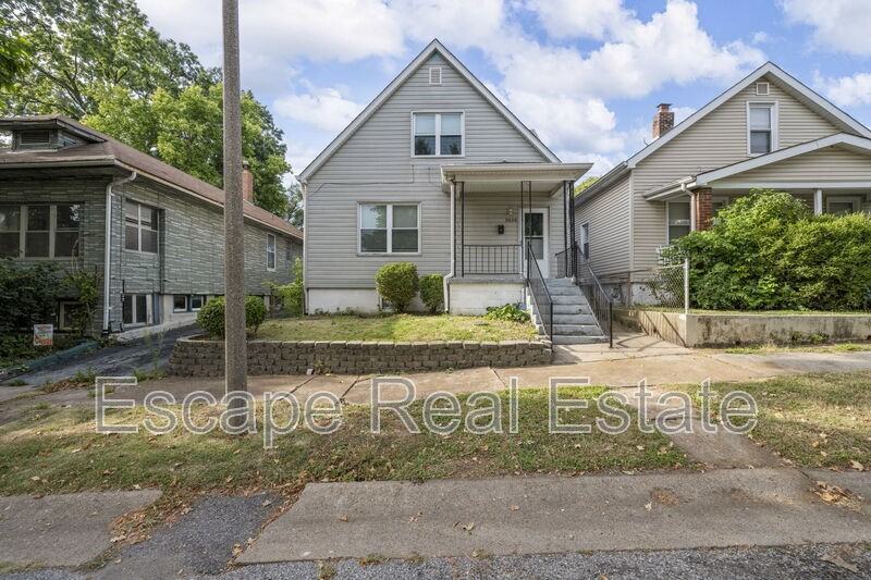 5834 Victoria Ave - Photo 2 of 25