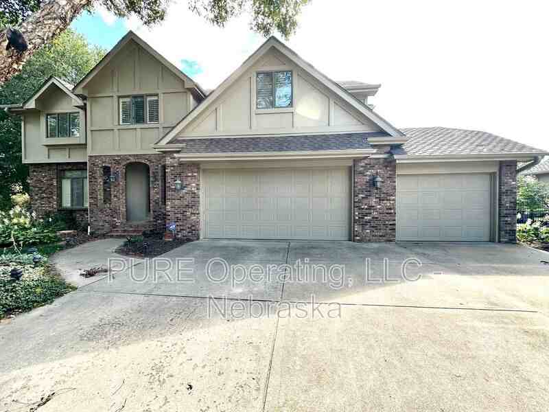 3447 S 161st Cir - Photo 2 of 50