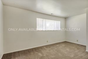 featured image of 1760 Willowbrook Dr #RIGHT