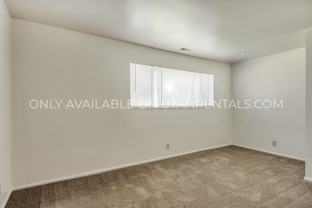 1760 Willowbrook Dr #RIGHT - Photo 1 of 1