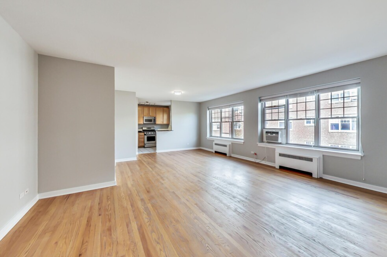 2762 Hampton Pkwy #U3 - Photo 3 of 19