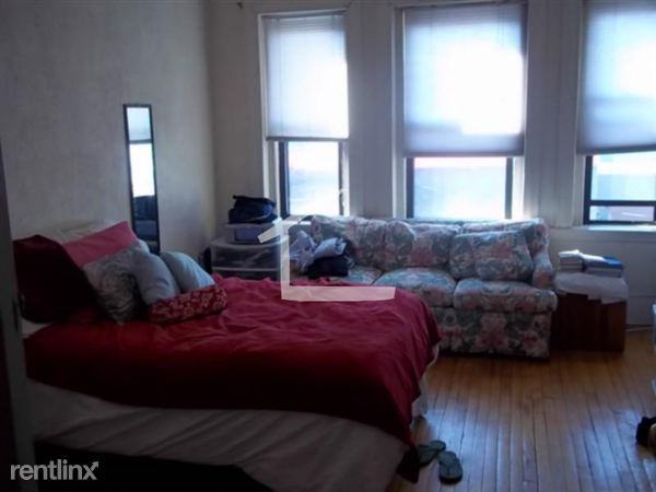 100 Linden St - Photo 2 of 5