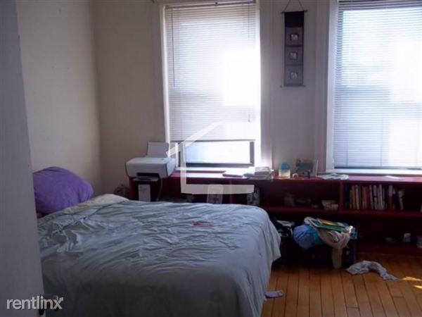 100 Linden St - Photo 3 of 5