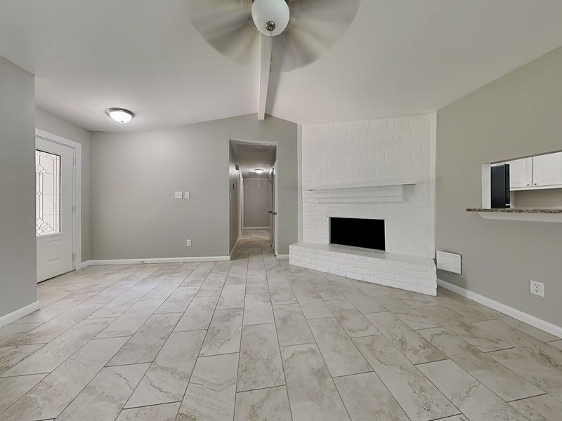 24507 Fir Ridge Ct - Photo 2 of 18