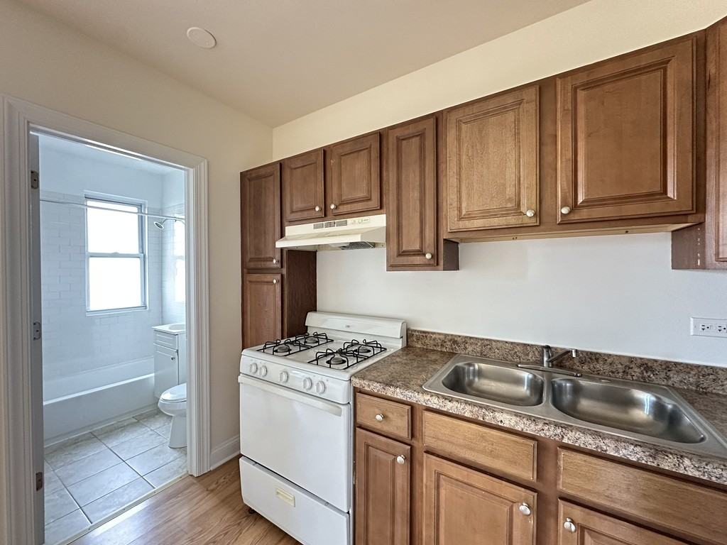 2600 N Kimball Ave #302 - Photo 5 of 20