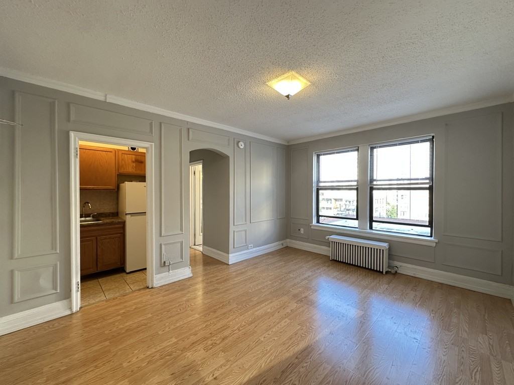 434 W Wellington Ave #609 - Photo 6 of 21