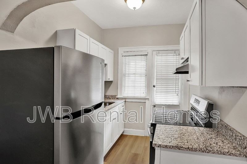 1508 South Mcduff Avenue #6 - Photo 2 of 9