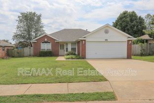 1071 Evergreen St - Photo 1 of 1