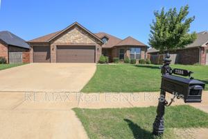 featured image of 2306 Sw Cadwell Ave