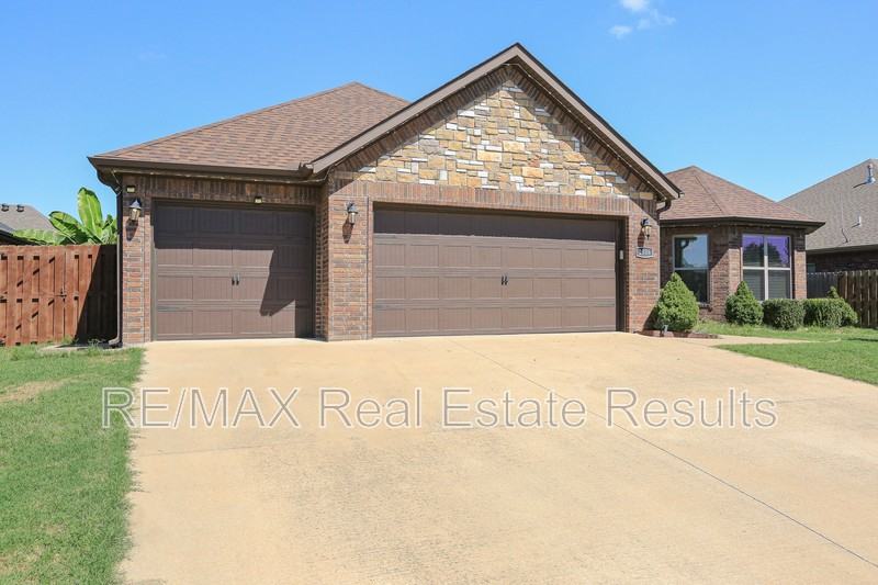 2306 Sw Cadwell Ave - Photo 4 of 44