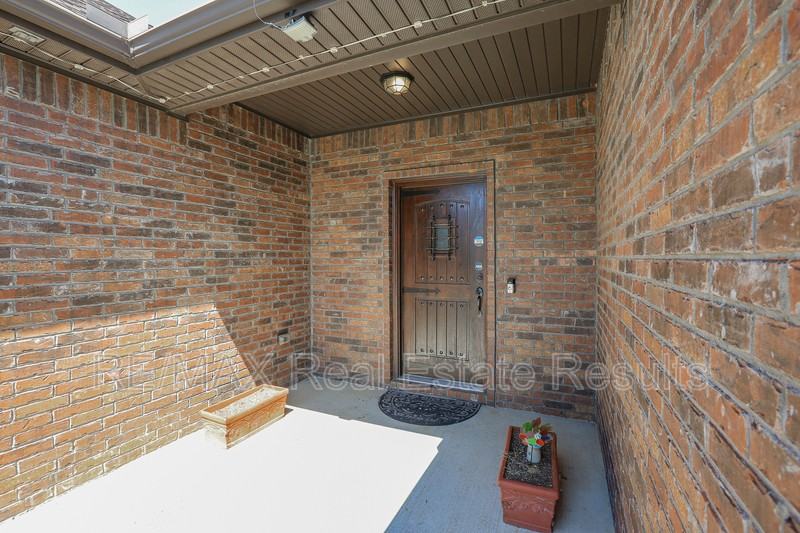 2306 Sw Cadwell Ave - Photo 7 of 44