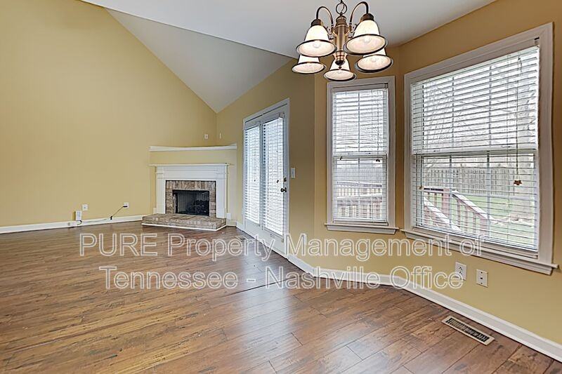 1028 Persimmon Dr - Photo 6 of 27