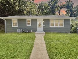 featured image of 314 S Woodlawn Ave