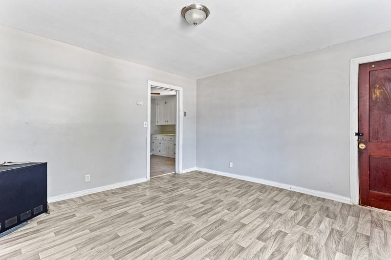 1940 Pearl Avenue - Photo 4 of 12