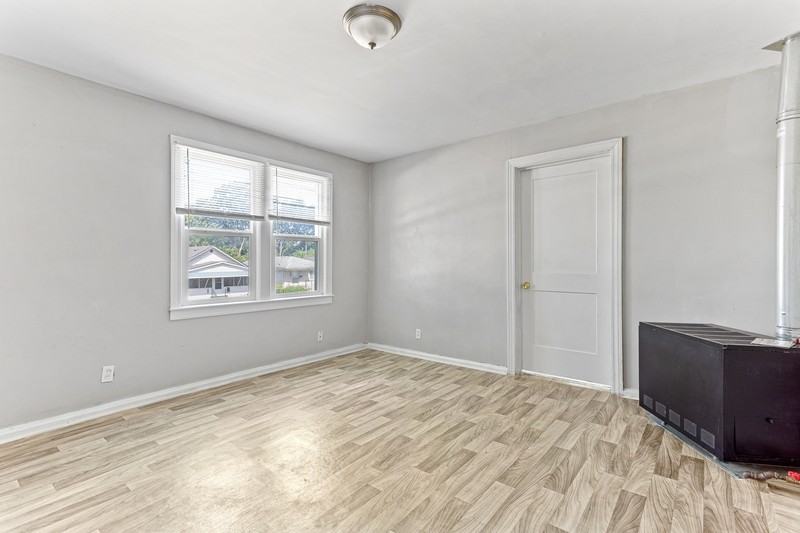 1940 Pearl Avenue - Photo 5 of 12