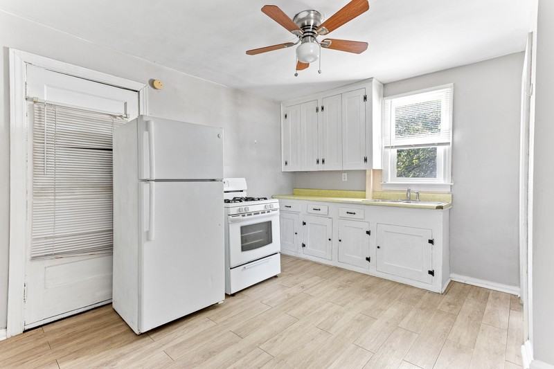 1940 Pearl Avenue - Photo 7 of 12