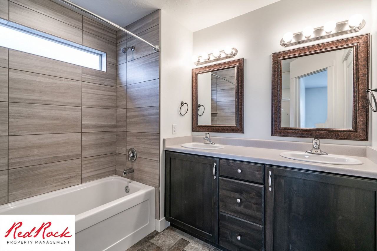3806 E Nova Ct - Photo 4 of 42