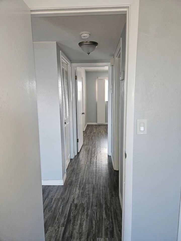 1825 N Atlantic Ave - Photo 5 of 9