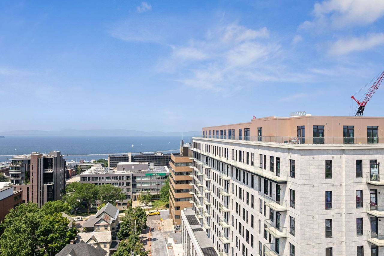 Bank Street Apartments at Burlington Square - Photo 2 of 44