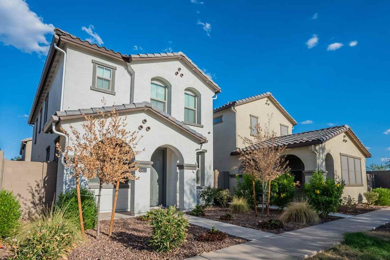 5821 West Pueblo Avenue - Photo 3 of 42