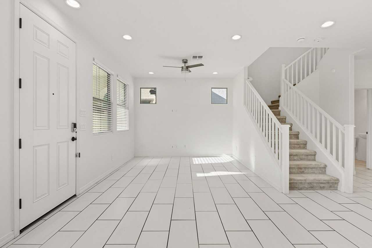 5821 West Pueblo Avenue - Photo 5 of 42