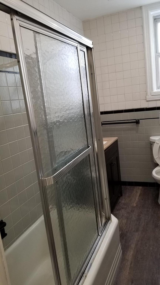 1120 Locust Street - Photo 5 of 9