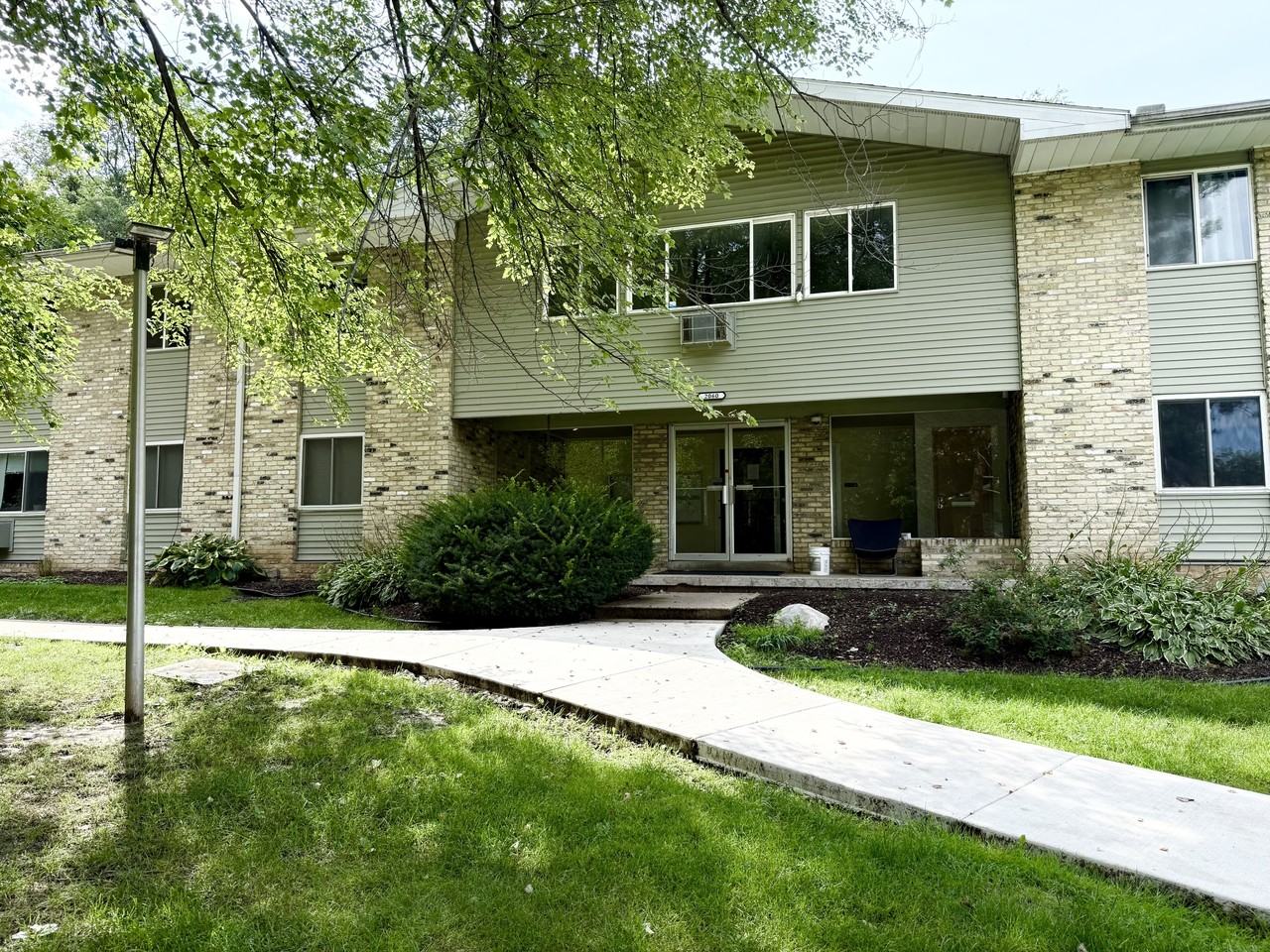 2050-2080 Allen Boulevard - Photo 4 of 12