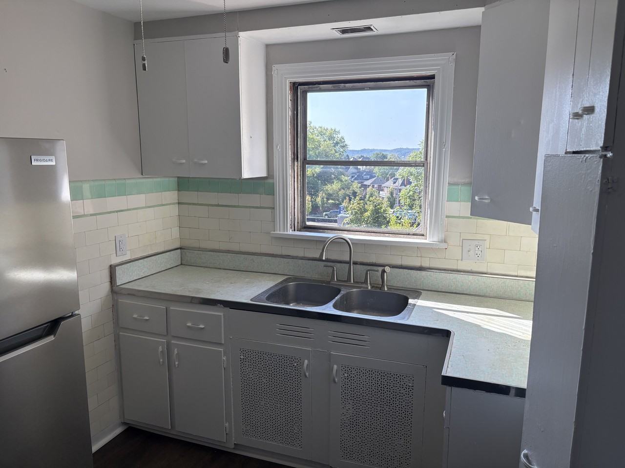 19 Division Street - Photo 3 of 18