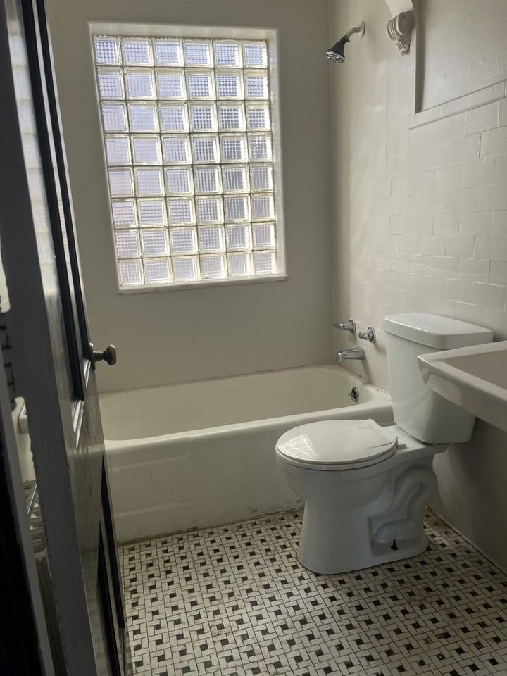 19 Division Street - Photo 4 of 18