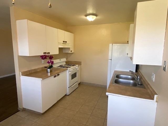 2121 Moffett Road - Photo 3 of 10