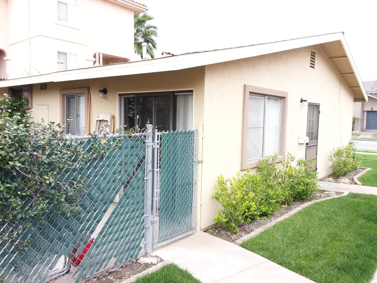 3662 Howard ave House - Photo 2 of 2