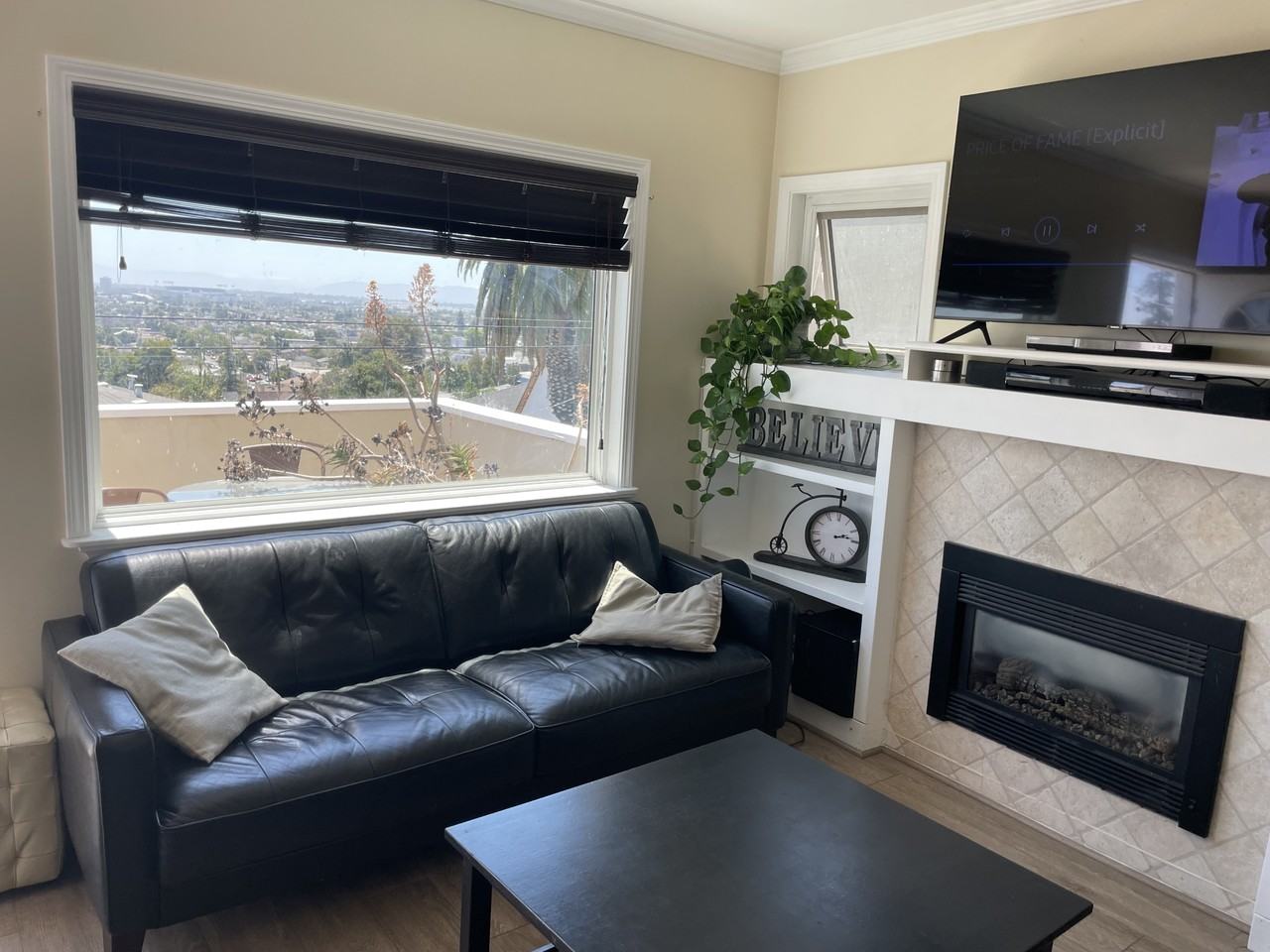 7556 Outlook Ave - Photo 6 of 15