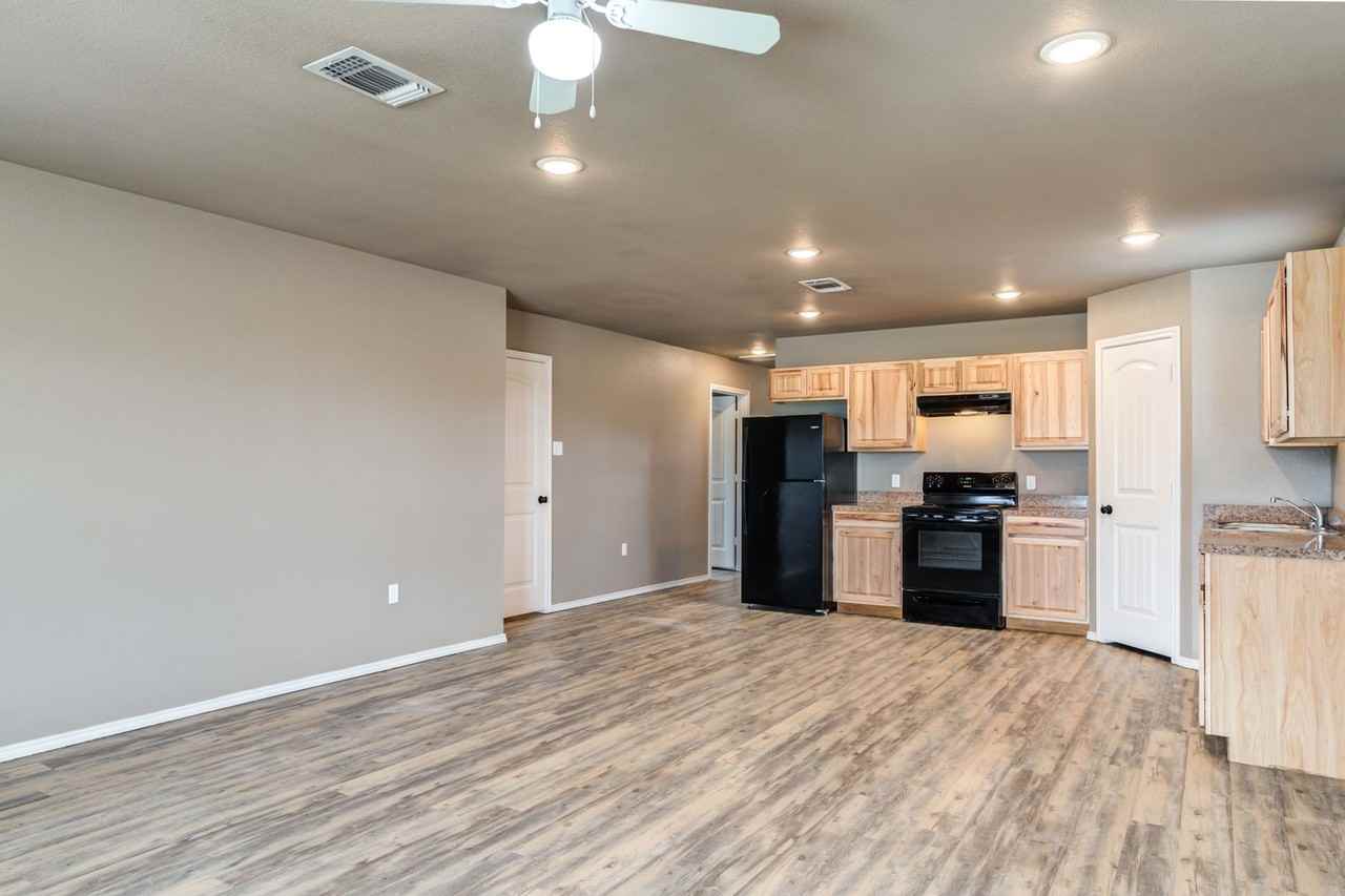 2223 E Main St - Photo 5 of 24