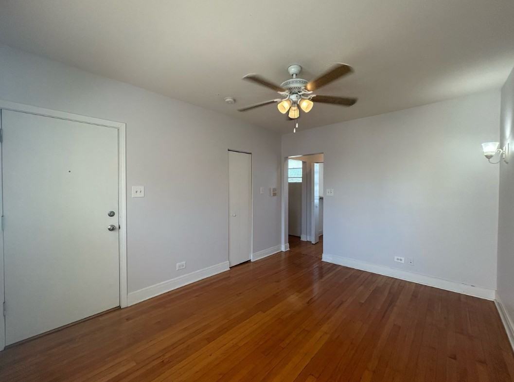 W Montrose Ave & N Kenneth Ave - Photo 4 of 7