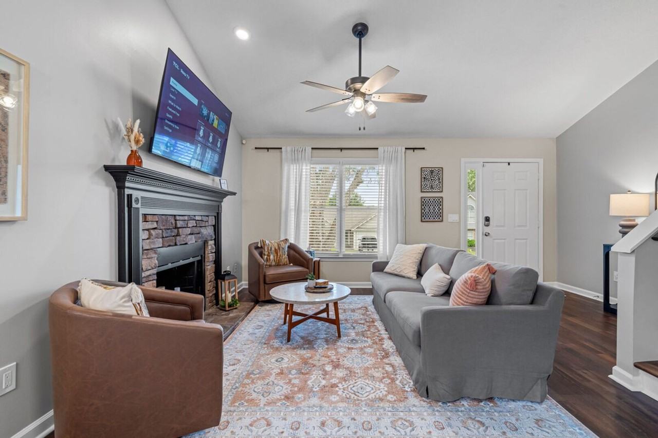 13 Huntcliff Dr #1234829P - Photo 5 of 30