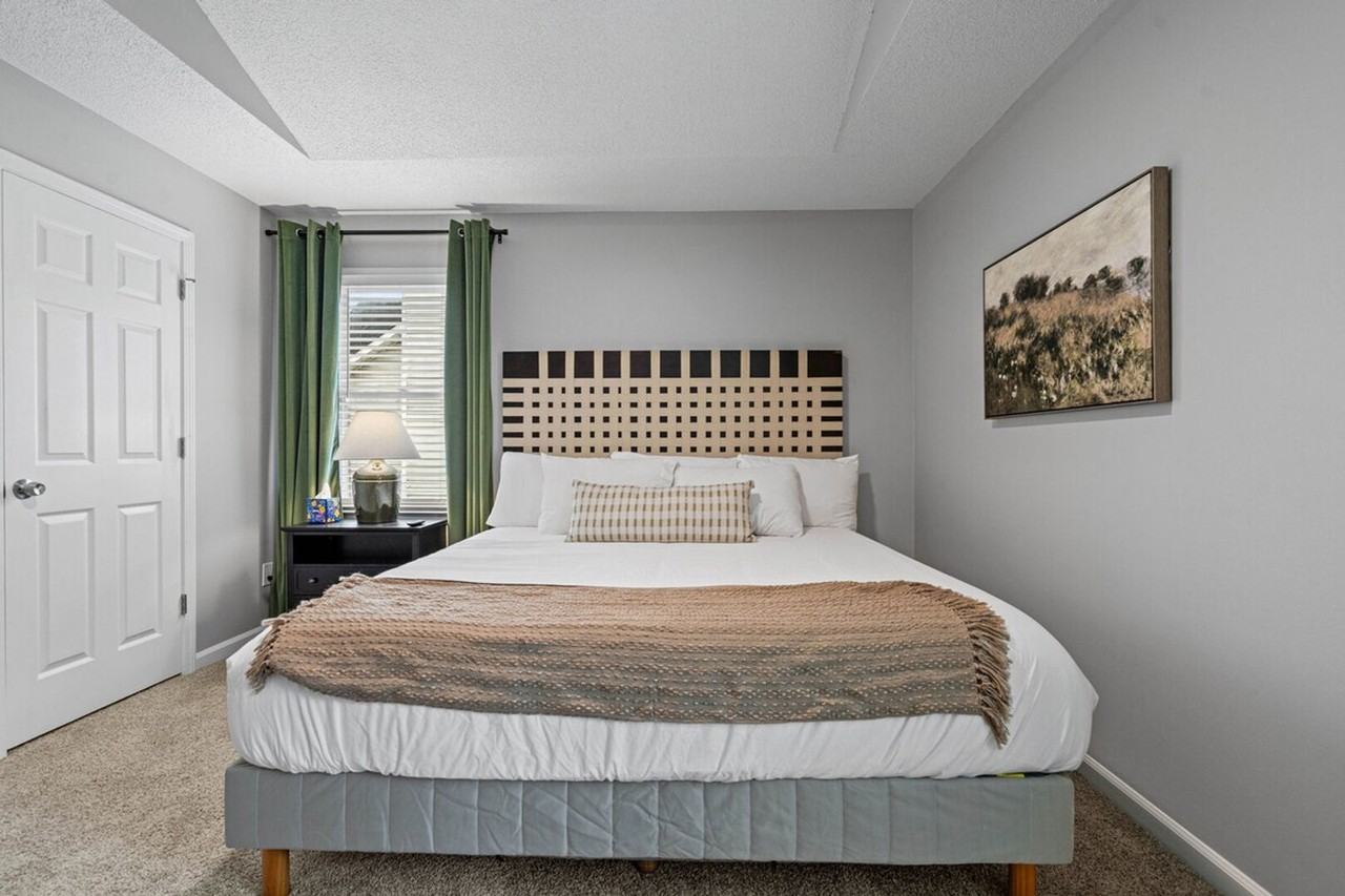 13 Huntcliff Dr #1234829P - Photo 5 of 30