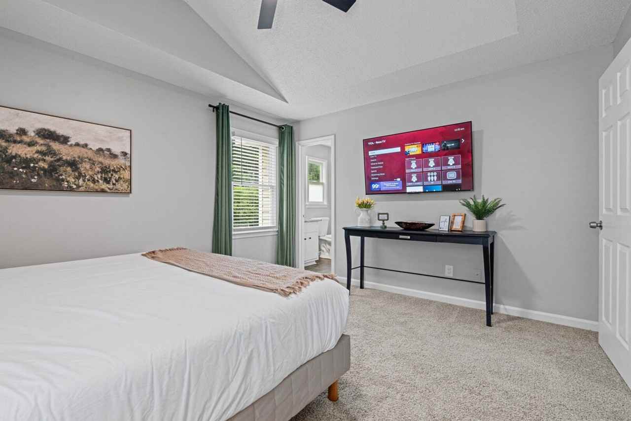 13 Huntcliff Dr #1234829P - Photo 2 of 30